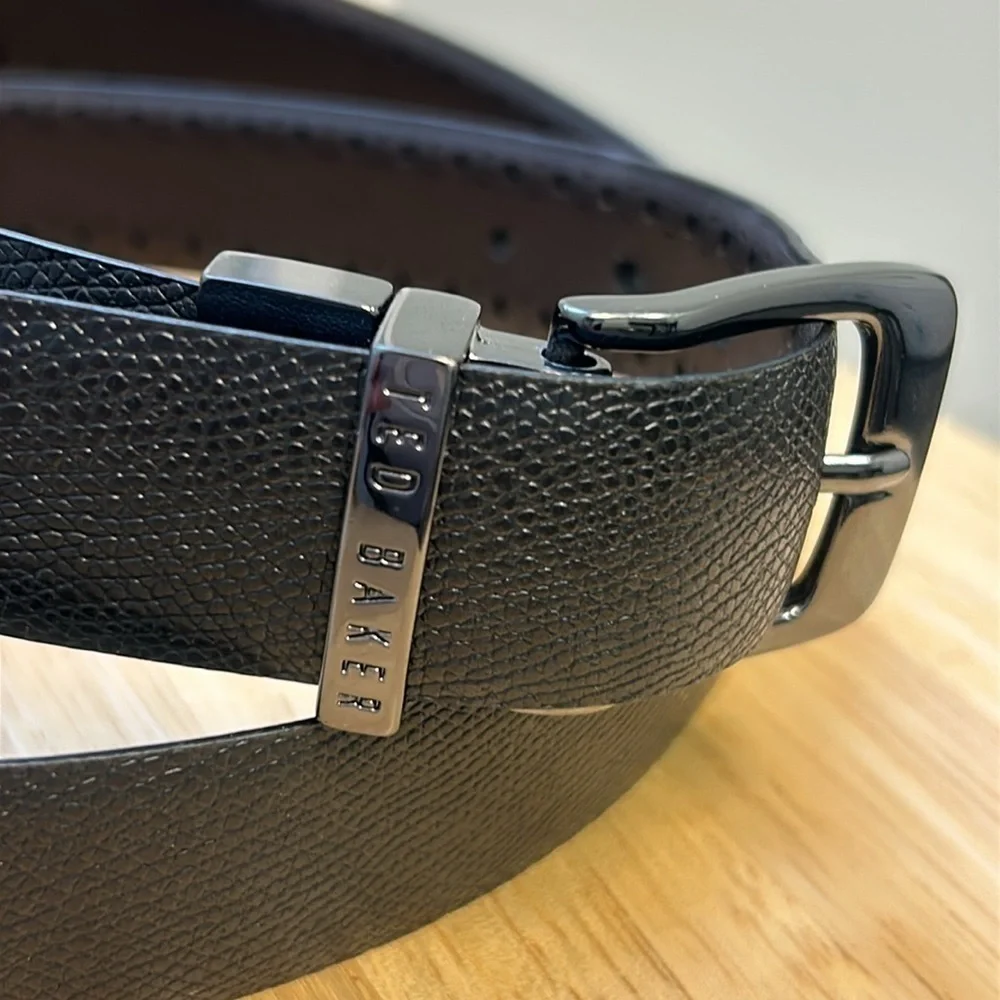 Ted Baker Pebbled Brown and Black Reversible Men’s Belt Size 40